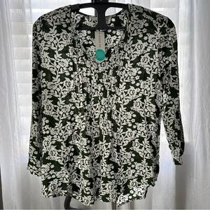 Ladies Pleated Detail Top